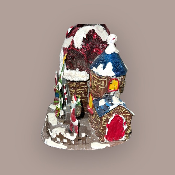 Santa’s Workshop’ 9” Metal Tea Light Display - Picture 6 of 16